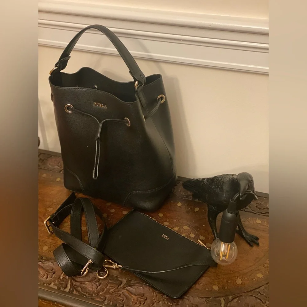 Furla bucket bag with pouch and CB strap